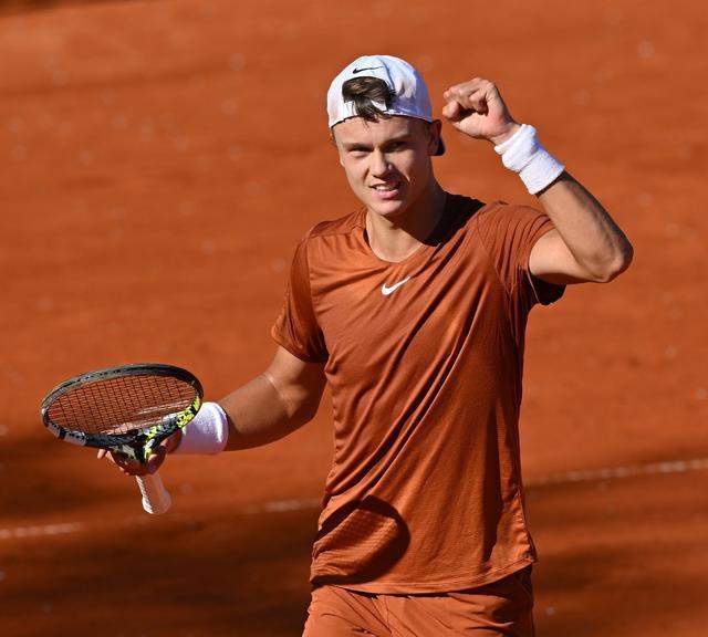 队在后场专 队在后场专