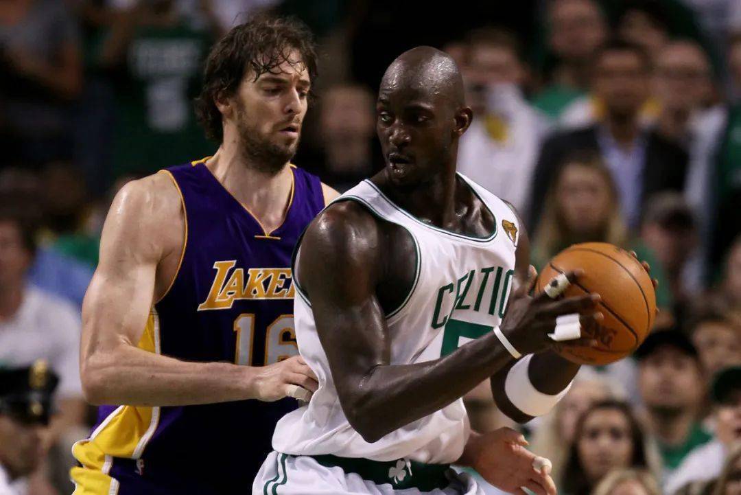 着豪华阵容 着豪华阵容