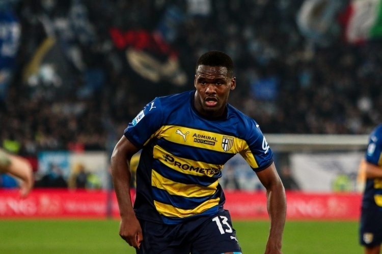 微弱的差距 微弱的差距