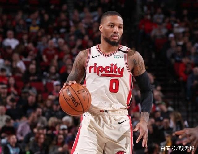 台上的身影 台上的身影